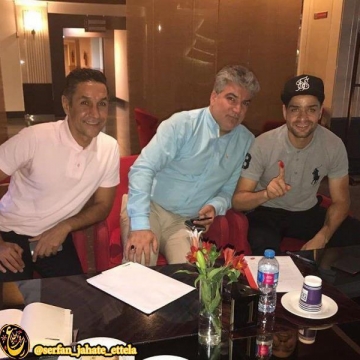 کمال کامیابی‌نیا، هافبک دفاعی تیم فوتبال پرسپولیس قرارداد خود را با این تیم تمدید کرد
