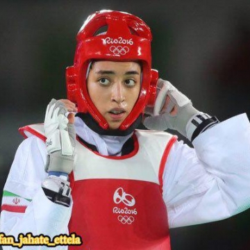 کیمیا علیزاده با شکست در مقابل حریف ساحل عاجی به مدال نقره مسابقات تکواندوی قهرمانی جهان رسید