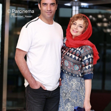 یکتا ناصر و همسرش منوچهر هادی / دقایقی قبل در مراسم رونمایی از پوستر فیلم آینه بغل