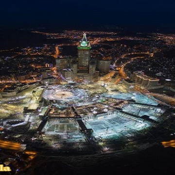عکس روز نشنال جئوگرافیک -نمایی دیدنی از کعبه و شهر مکه در شب