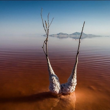 سطح آب دریاچه اورمیه ۲۶ سانتی‌متر کاهش یافت