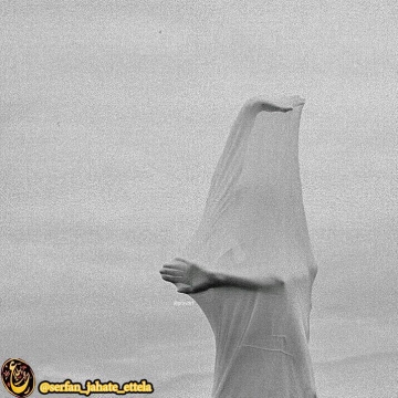همه می خواهند بشریت را عوض کنند، دریغا که هیچکس در این اندیشه نیست که خود را عوض کند.