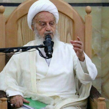 ‏آیت الله مکارم شیرازی: دولت باید برای قم یک ردیف بودجه حسابی در نظر بگیرد،