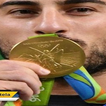 کیانوش رستمی مدال طلای المپیک خود را  به حراج می‌گذارد