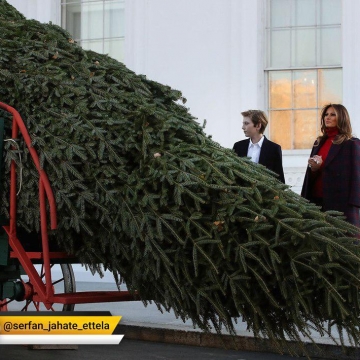 استقبال ملانیا ترامپ از درخت کریسمس کاخ سفید