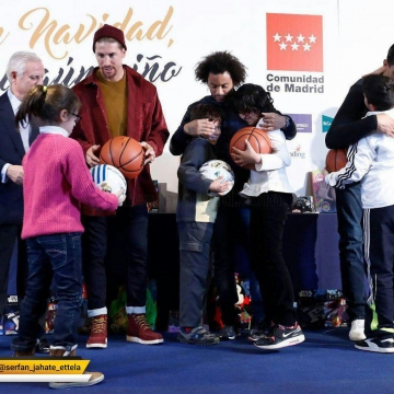 حضور راموس و سایر اعضای تیم اصلی رئال مادرید در یک مراسم خیریه