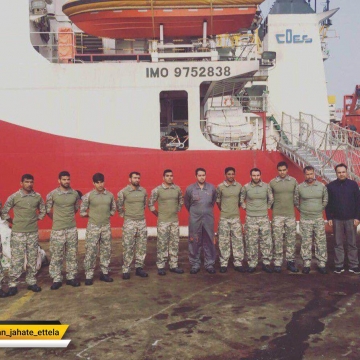 تکاوران نیروی دریایی ارتش که برای نجات دریانوردان سانچی اعزام شده بودند