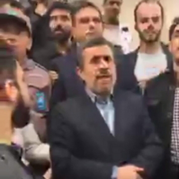 احمدی نژاد و مشایی در جلسه دادگاه تجدیدنظر بقایی (معاون احمدی نژاد) حضور یافتند