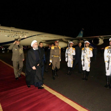 رئیس‌ جمهور پس از سفر سه روزه به هند بامداد یکشنبه به تهران بازگشت