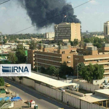 سفارت آمریکا در بغداد پایتخت عراق دچار آتش سوزی شد