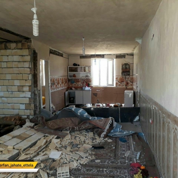 تخریب منازل مسکونی بازسازی شده روستای زمکان توابع ثلاث باباجاني يک ماه پس از نوسازي