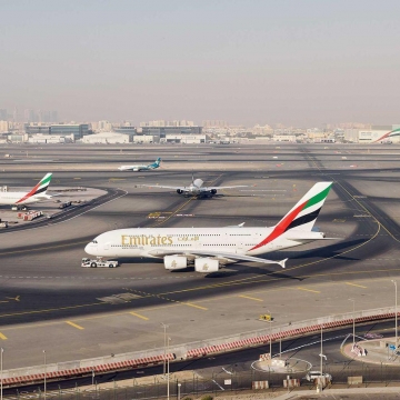 هیئت هواپیمایی امارات اعلام کرد در حال بررسی وضعیت فرودگاه پایتخت سوریه برای ازسرگیری پروازهاست.