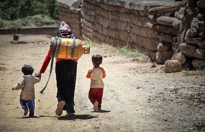 تقریبا ۷۰ درصد مردم ایران زیر خط فقر نسبی هستند