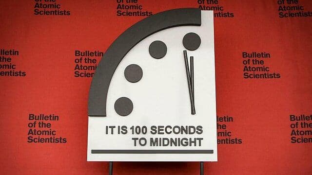 رونمایی از ساعت آخرالزمان ۲۰۲۲؛ ۱۰۰ ثانیه تا نیمه‌شب