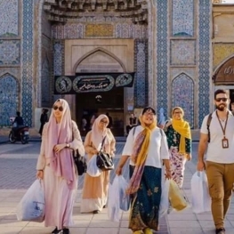 چرا موبایل گردشگران خارجی در ایران مسدود می‌شود؟