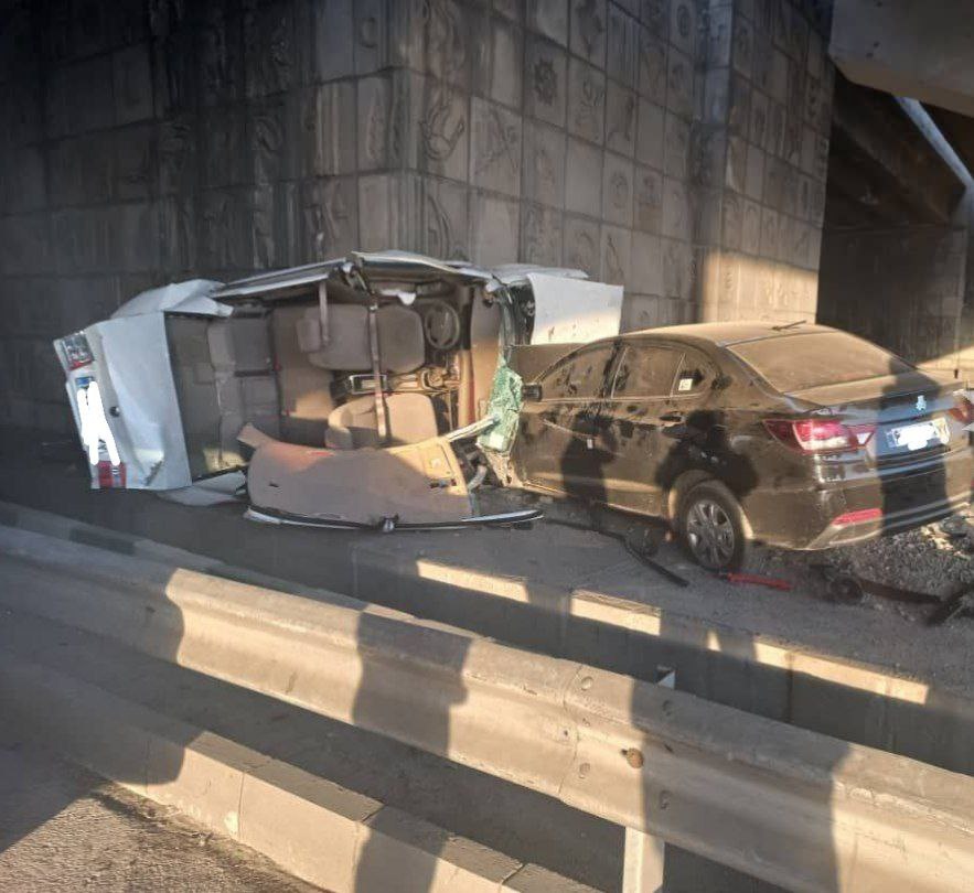 ‏تصادف شدید خودرو شاهین با سمند در بزرگراه آزادگان