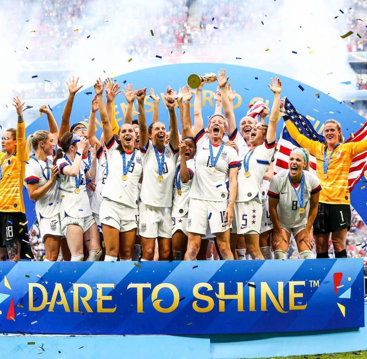 فدراسیون فوتبال آمریکا به تیم ملی زنان و مردان حقوق مساوی می‌دهد