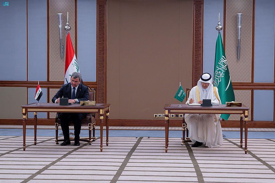 امضای توافق اتصال شبکه برق عراق به عربستان