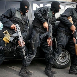 گروگانگیری در آجودانیه تهران | درگیری مسلحانه بین پلیس و متهمان