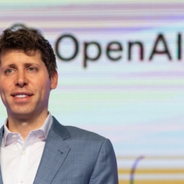 بعد از حدود یک هفته جنجال و هرج و مرج بعد از اخراج سم التمن، شرکت OpenAI رسما اعلام کرده که سم التمن دوباره به این شرکت برمیگرده و مثل سابق مدیرعامل این شرکت خواهد بود.