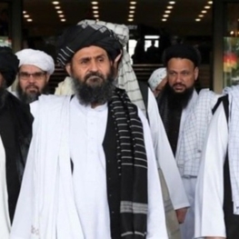 طالبان: مخالفان سیاسی ما مانند خانواده شاه سابق ایران سرگردانند