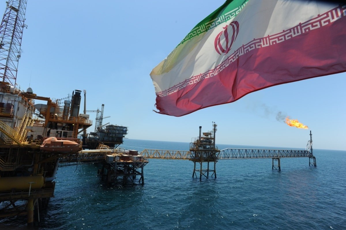 توقف فروش نفت ایران به چین تکذیب شد
