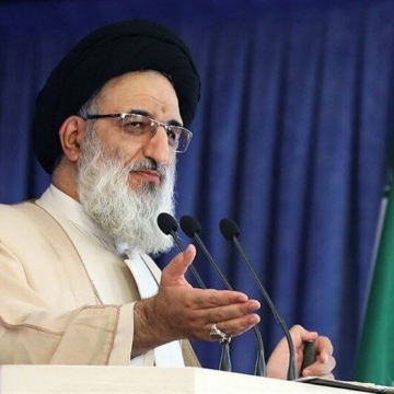امام جمعه کرج: اکنون برای اینکه برخی ایراد نگیرند، مذاکرات در جریان است